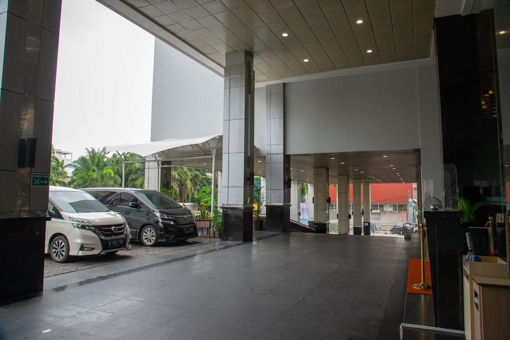 Orchardz Hotel Bandara Tangerang Esterno foto